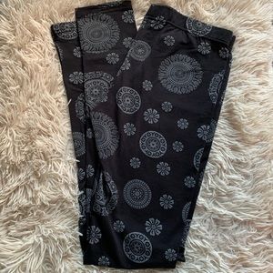 Brand new Kathmandu Imports leggings